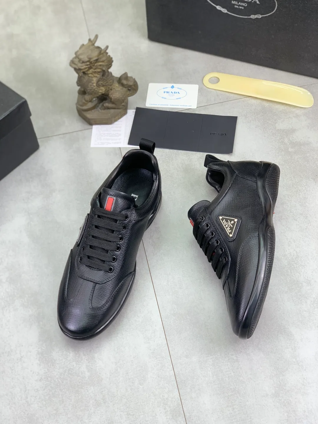 Men's Men's Shoes P400💰[New Style] The latest classic model of high-quality PRADA breathable and comfortable men's shoes is now on the official website, 1:1 copied, synchronized in Hong Kong, and on the same catwalk; all made of calfskin with breathable mesh fabric ➕Imported soft and comfortable sheep Leather lining, 🍡🍡original rubber outsole is non-slip and wear-resistant; comfortable to wear, attractive style, fine workmanship, and simple and neat shoe last, showing a man's courage and toughness, 👍size 38 to 44; 3⃣️colors🉑️ to choose from